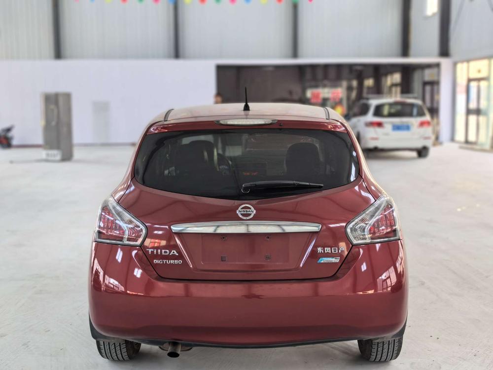Nissan Tiida