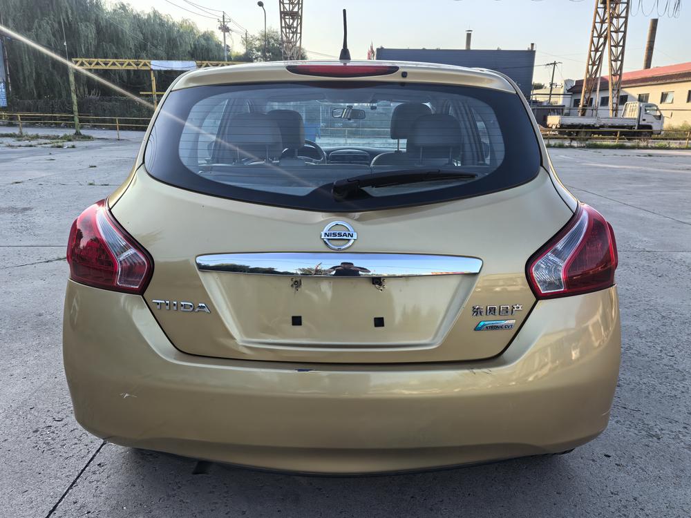 Nissan Tiida