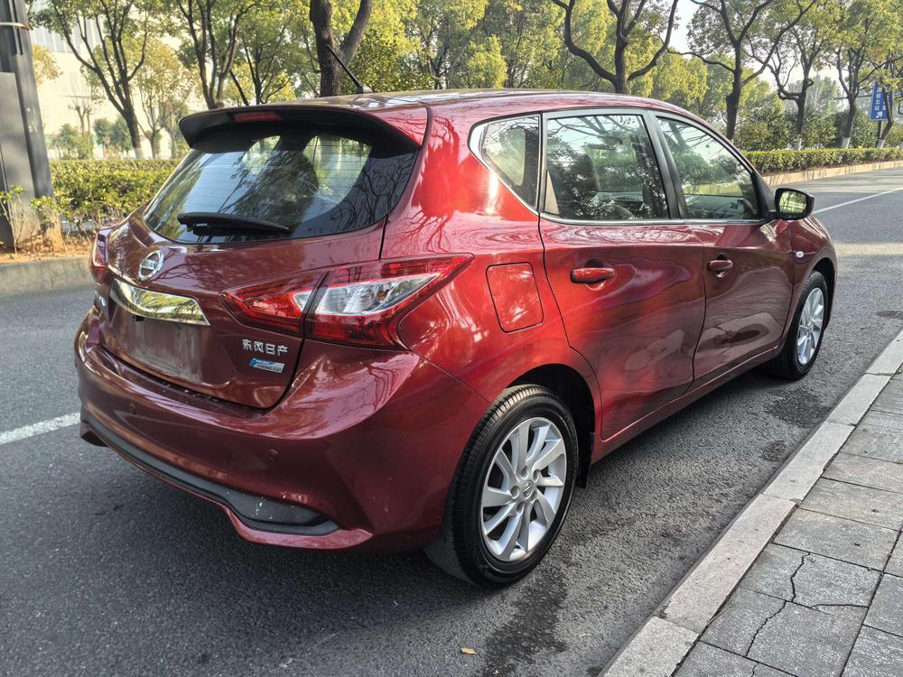 Nissan Tiida