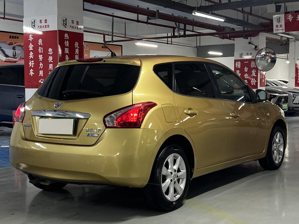 Nissan Tiida