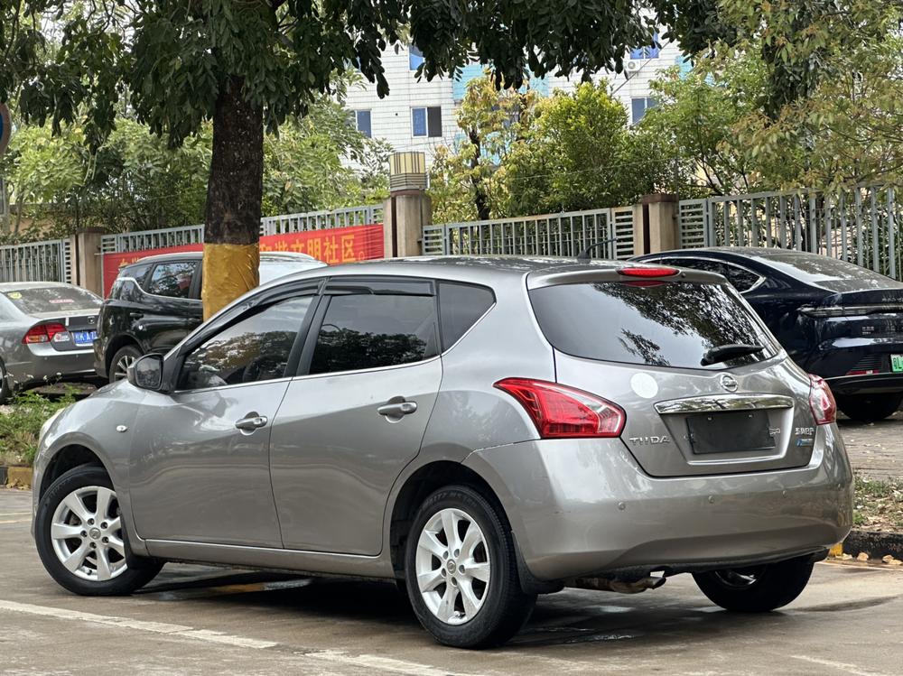 Nissan Tiida