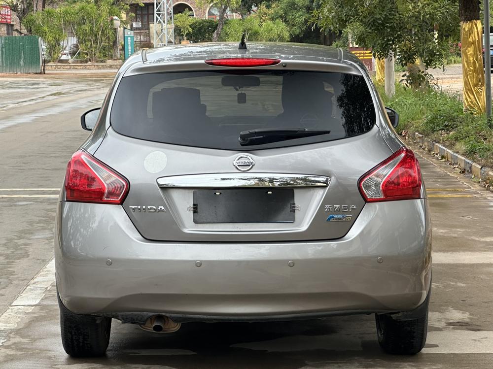 Nissan Tiida