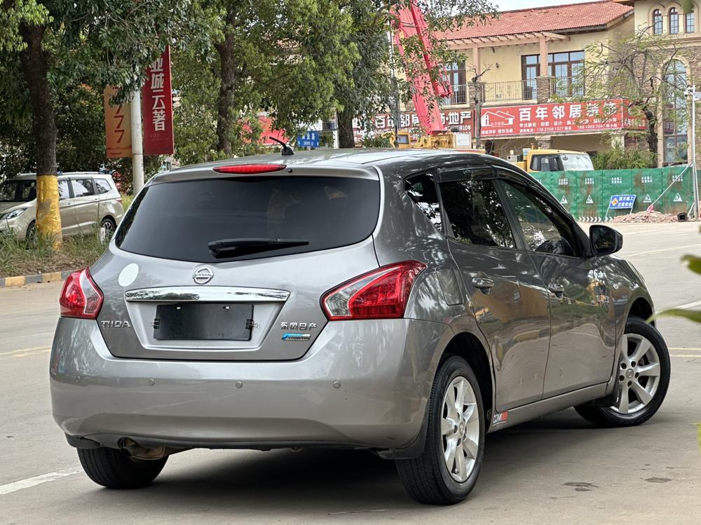 Nissan Tiida