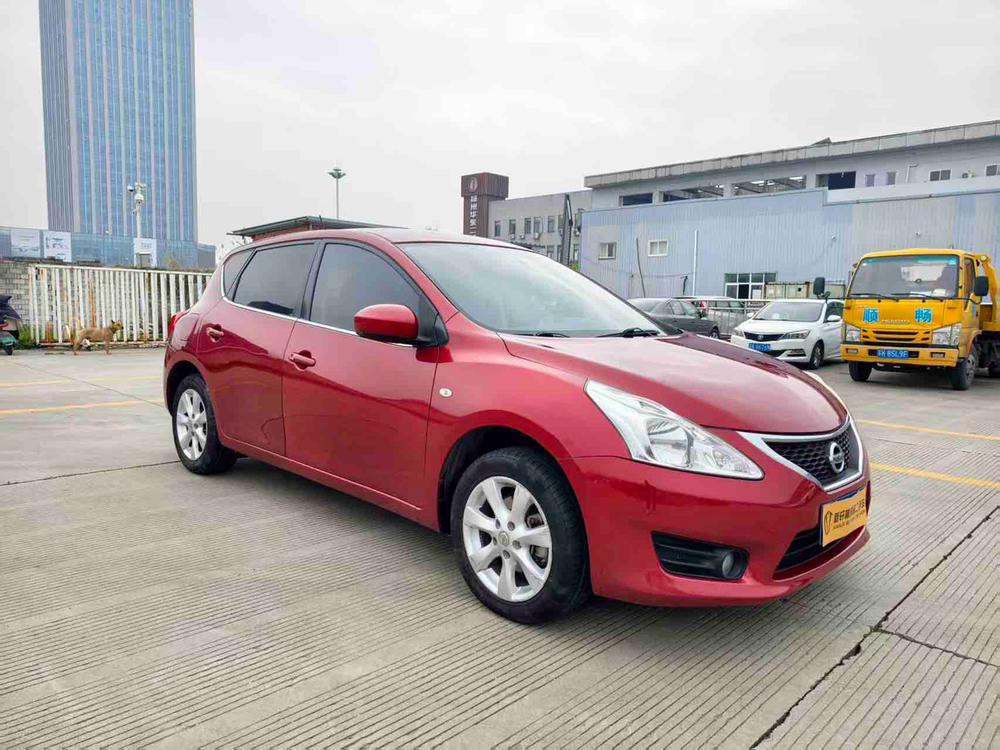 Nissan Tiida