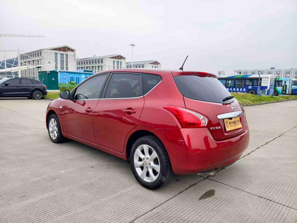 Nissan Tiida