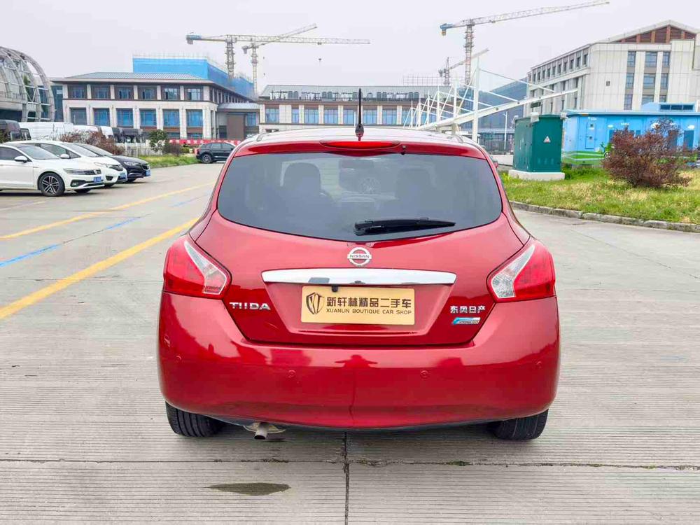Nissan Tiida