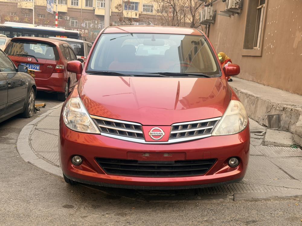 Nissan Tiida