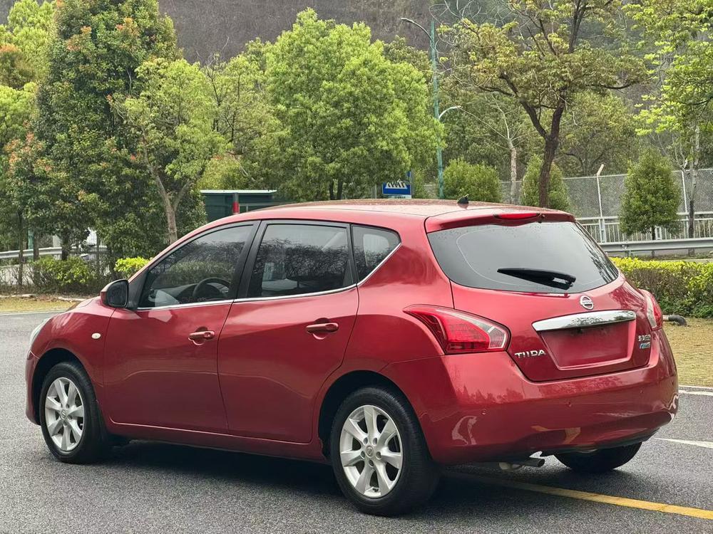 Nissan Tiida