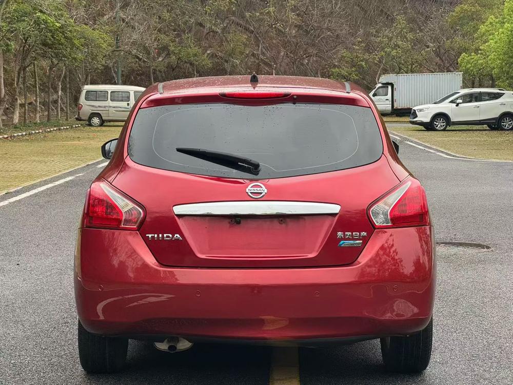 Nissan Tiida
