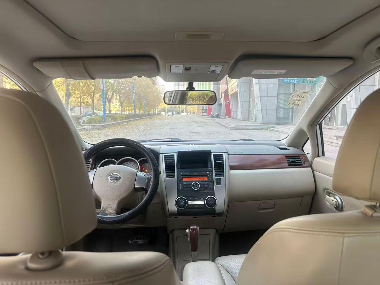Nissan Tiida