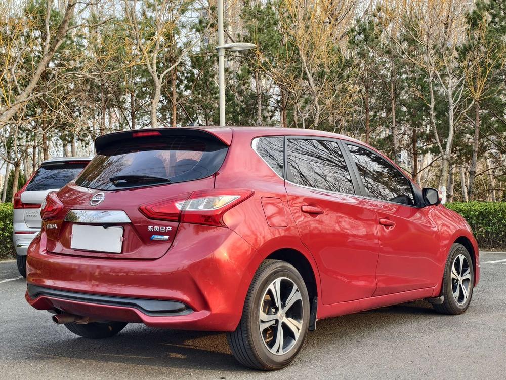 Nissan Tiida