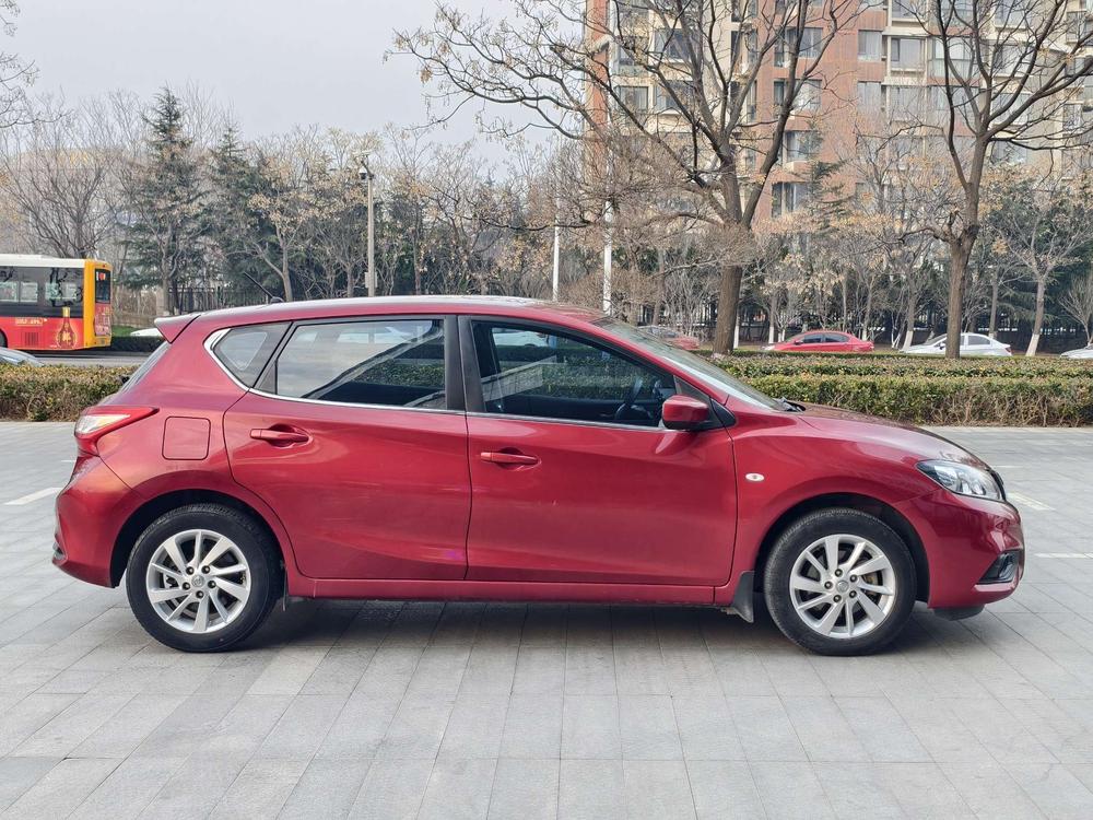 Nissan Tiida