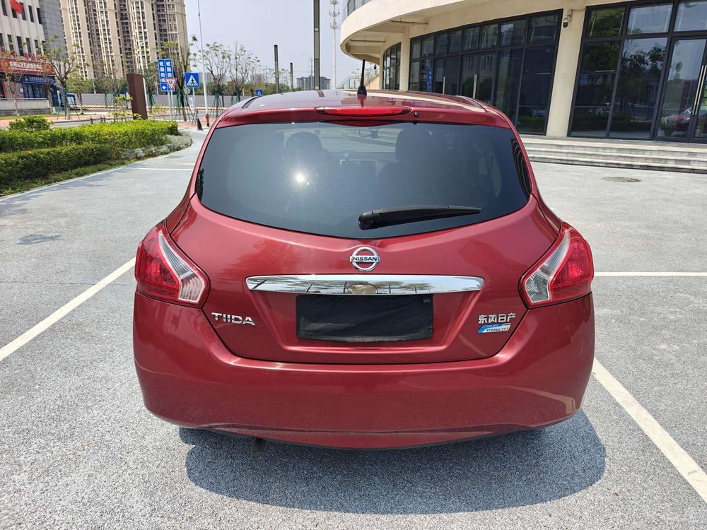 Nissan Tiida