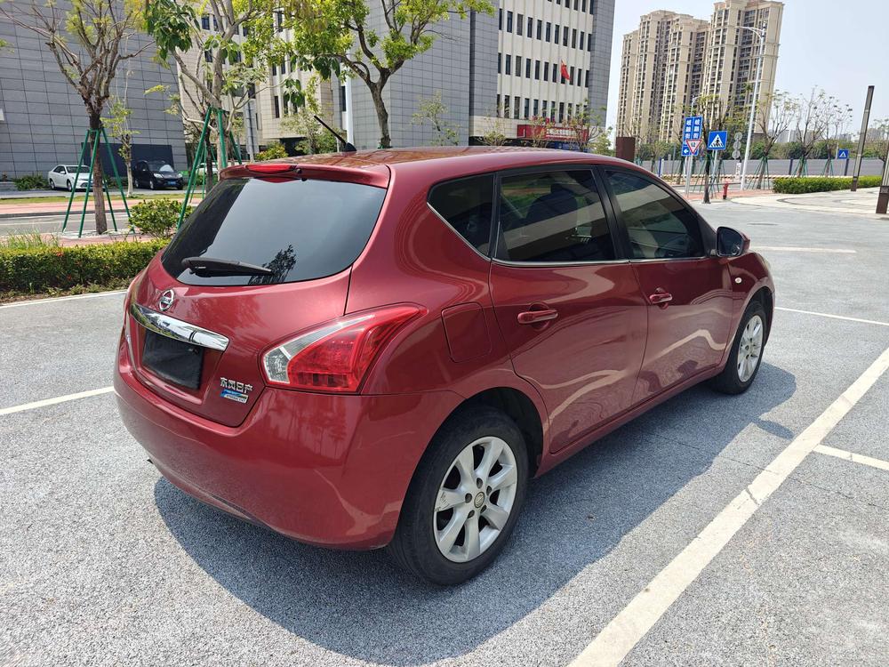 Nissan Tiida