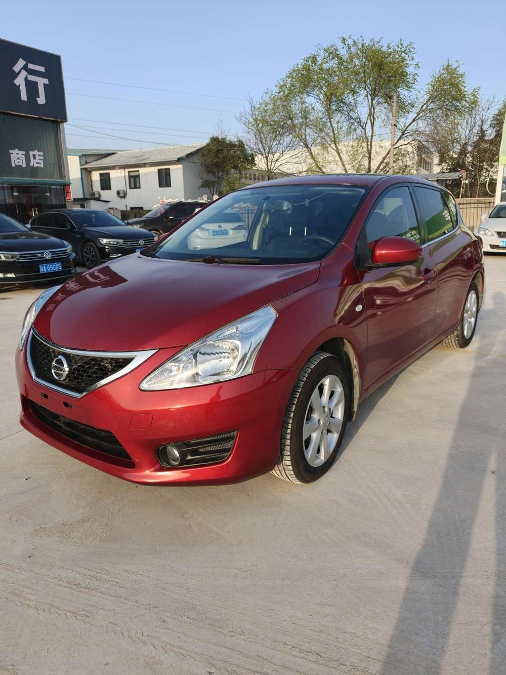 Nissan Tiida