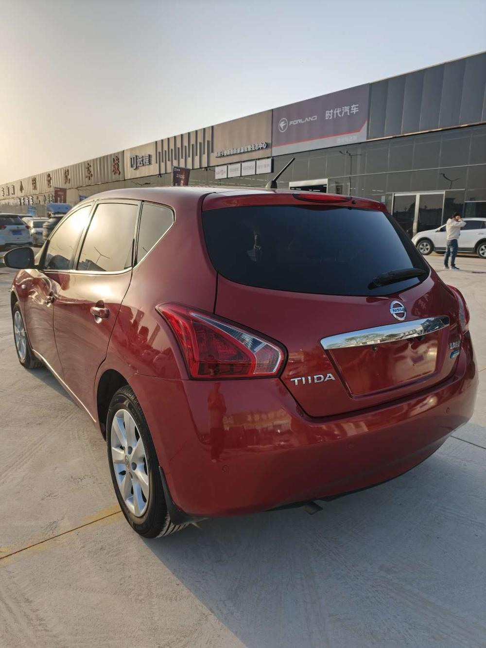 Nissan Tiida