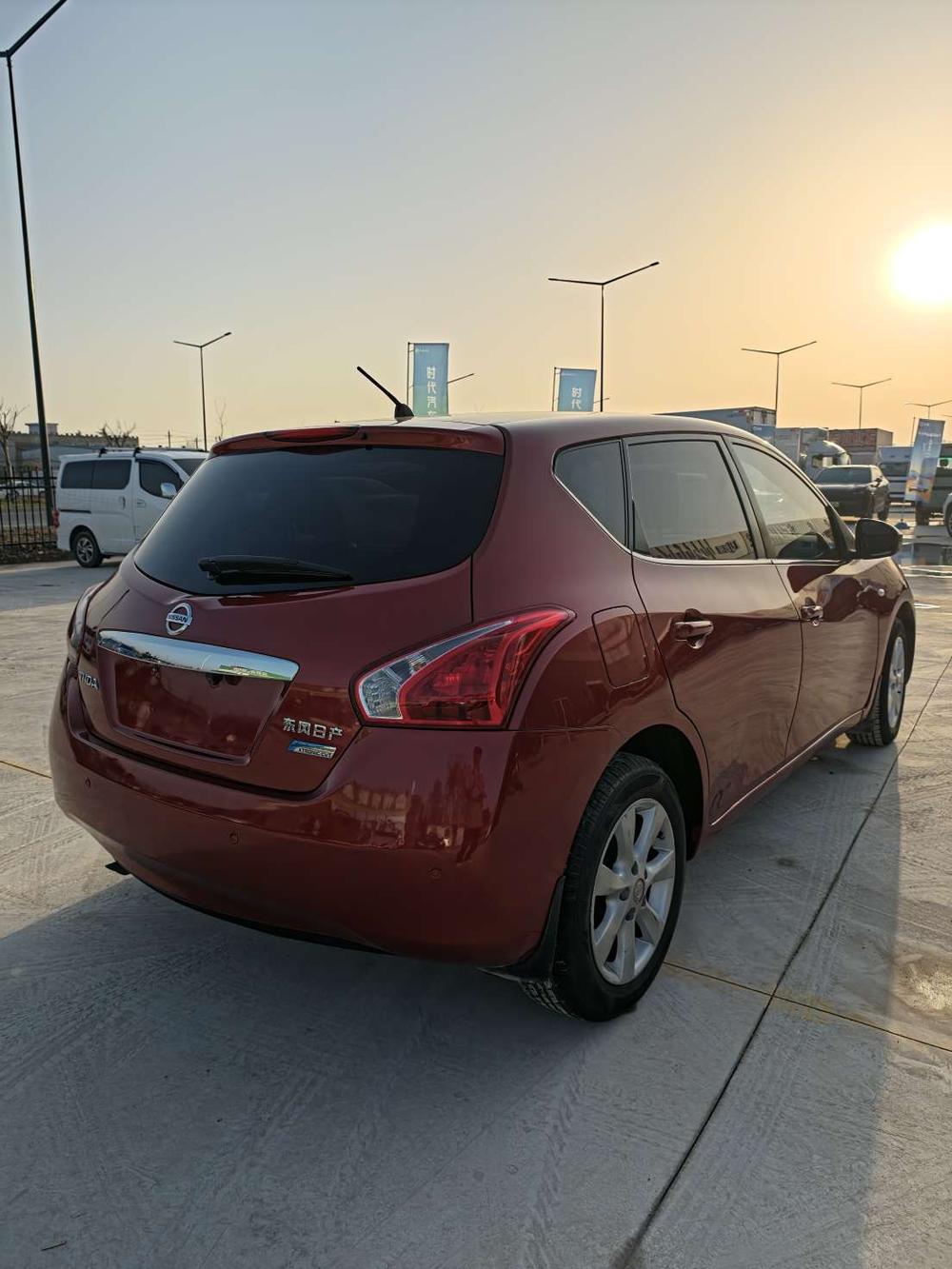 Nissan Tiida