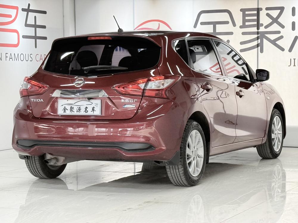 Nissan Tiida