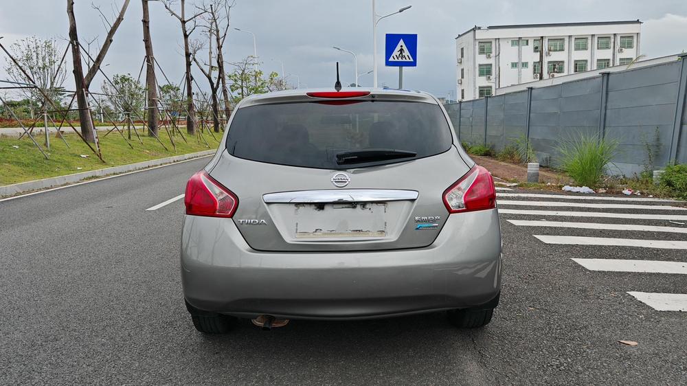 Nissan Tiida