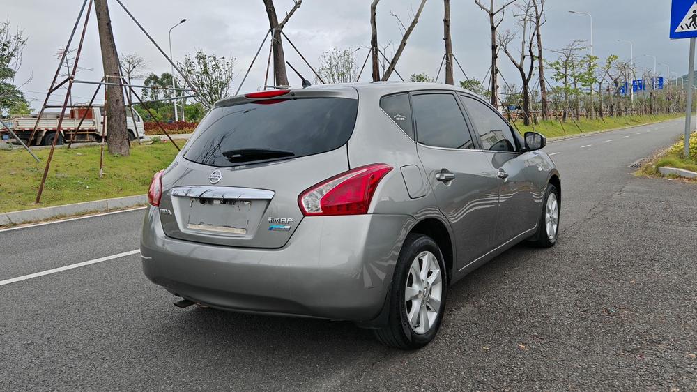 Nissan Tiida