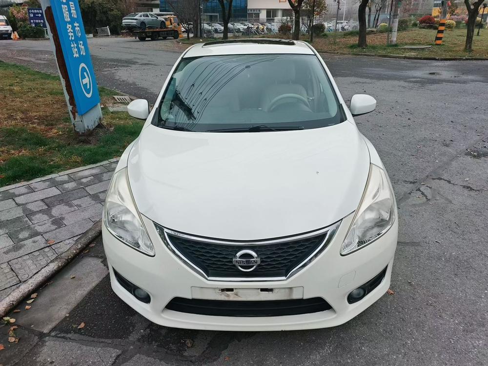 Nissan Tiida