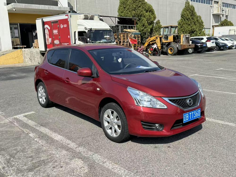 Nissan Tiida