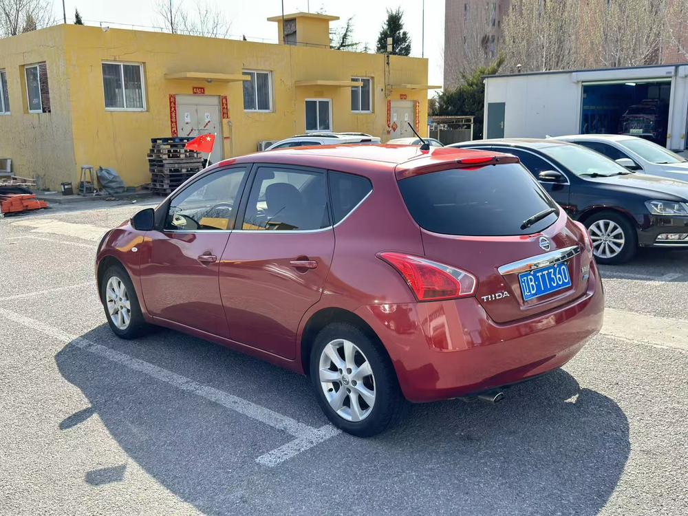 Nissan Tiida