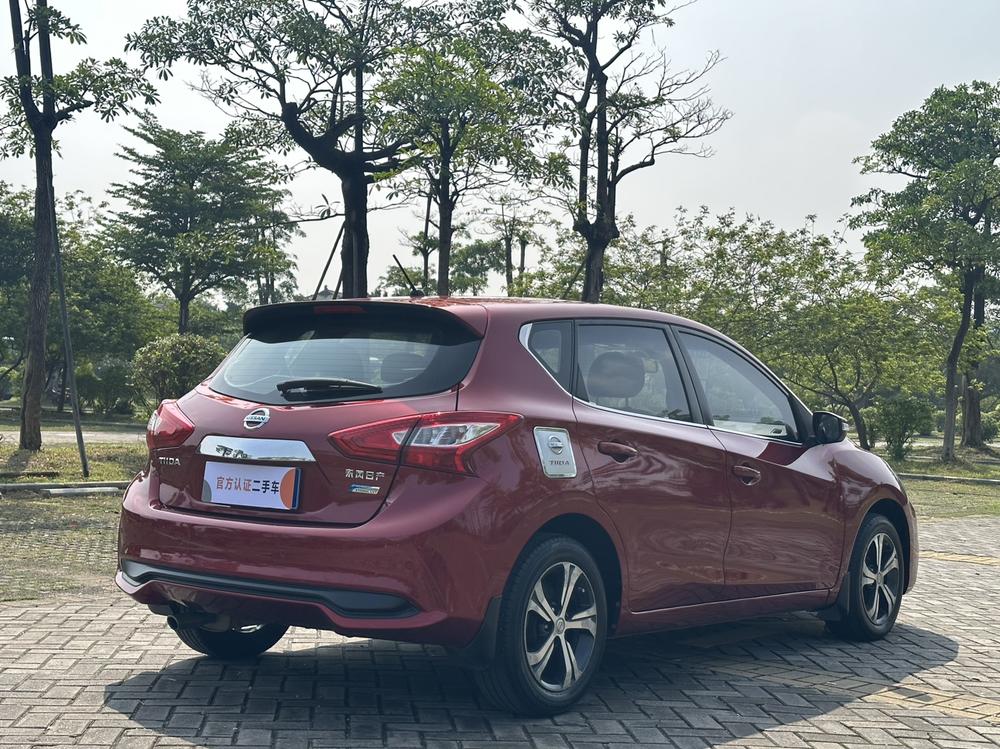 Nissan Tiida