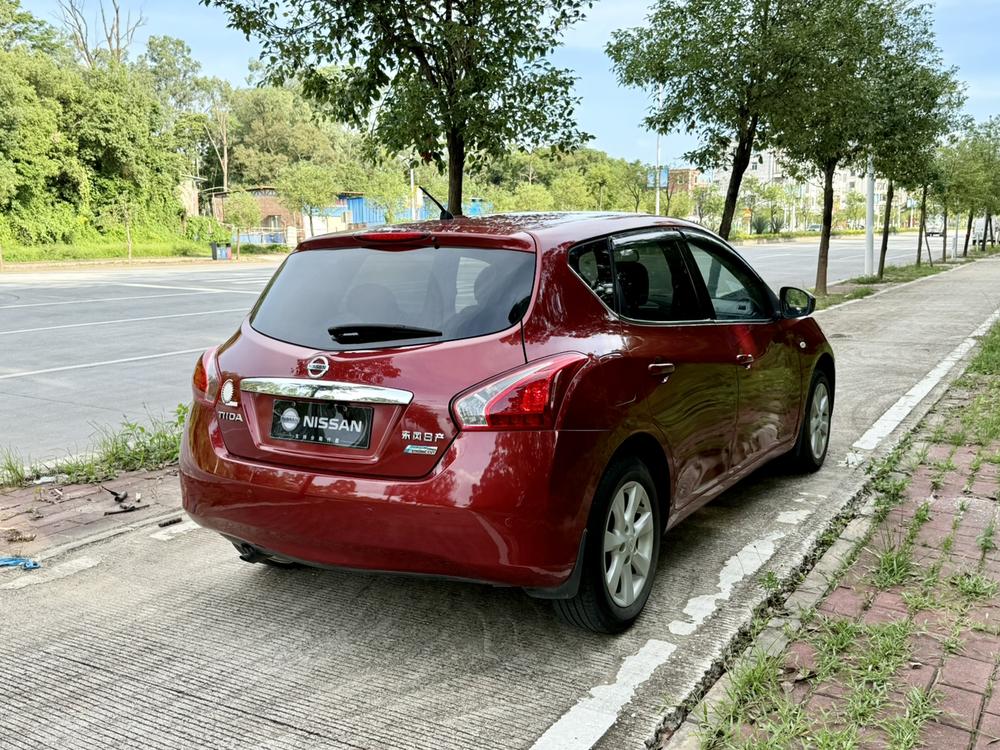 Nissan Tiida