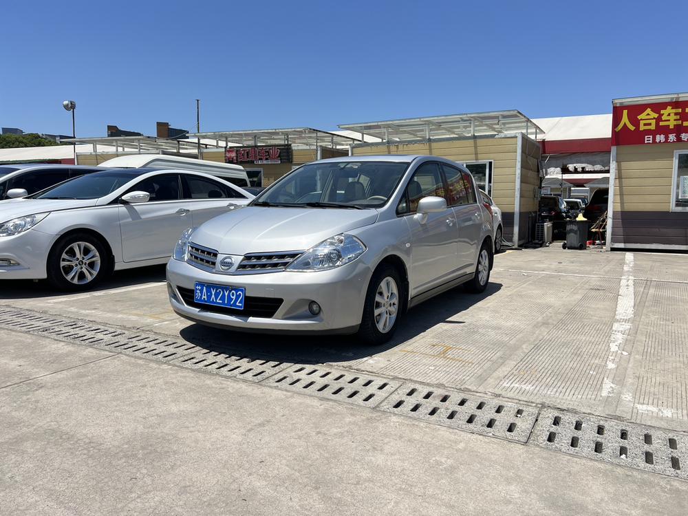 Nissan Tiida