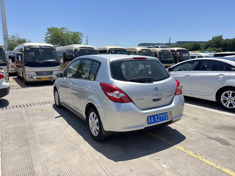 Nissan Tiida