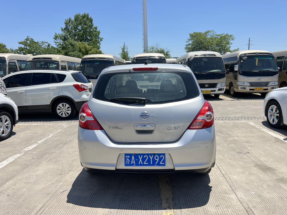 Nissan Tiida