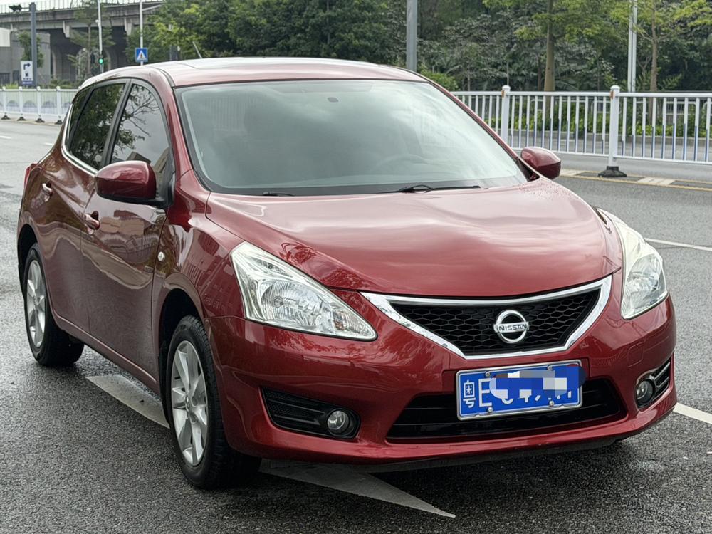 Nissan Tiida