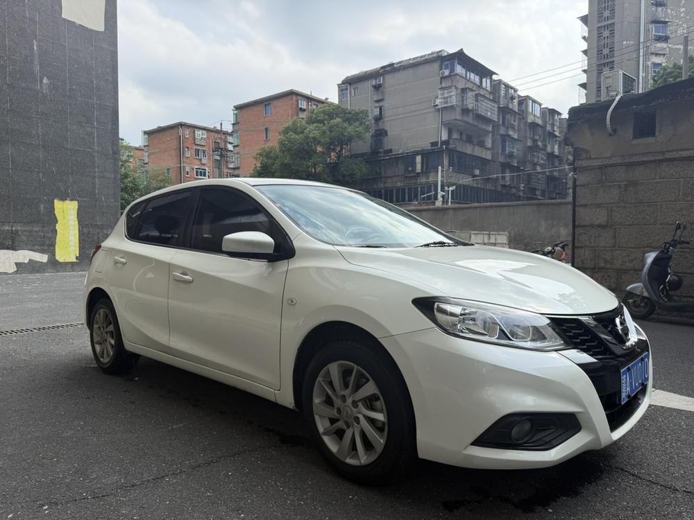 Nissan Tiida