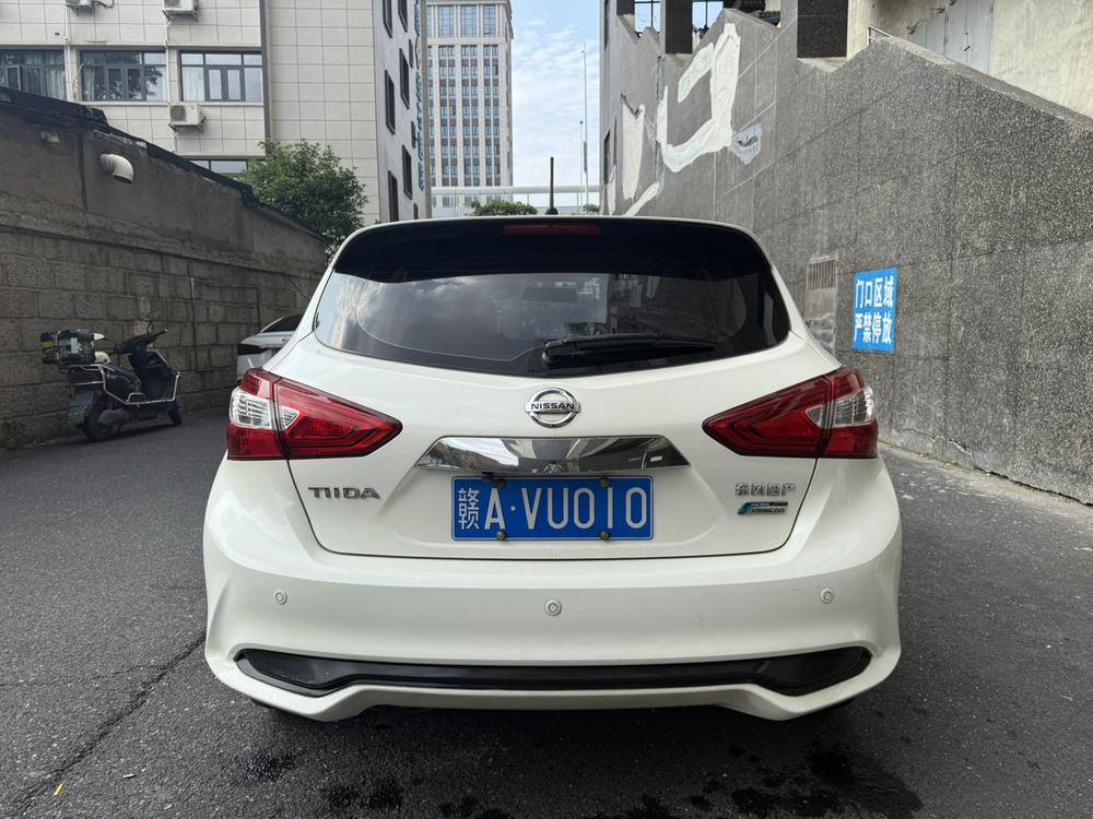 Nissan Tiida