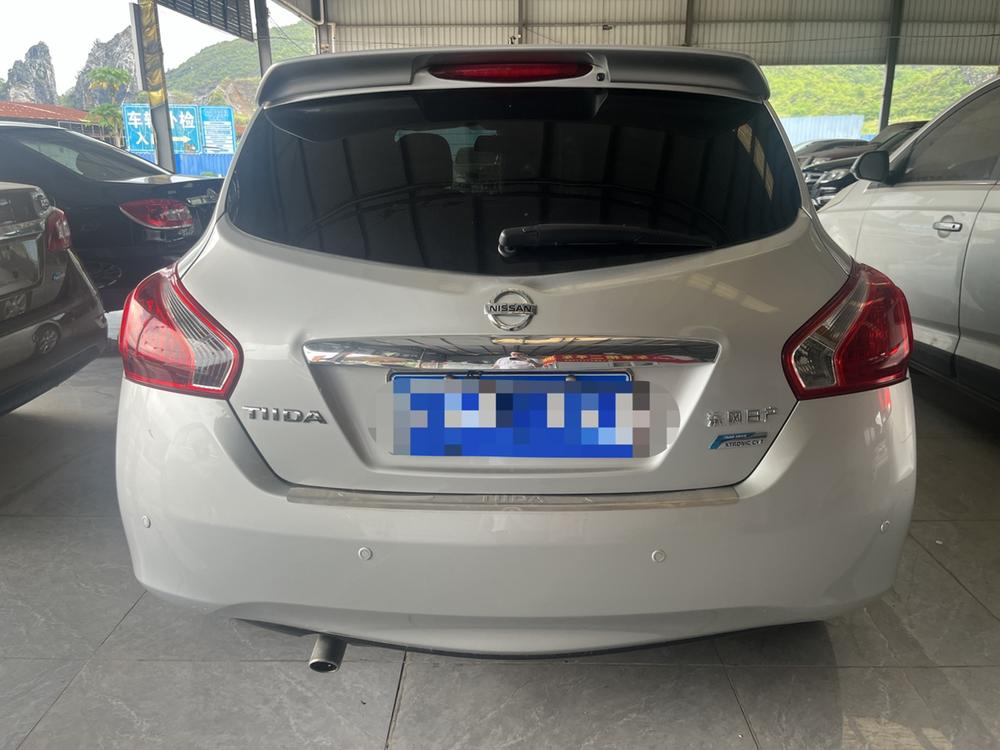 Nissan Tiida