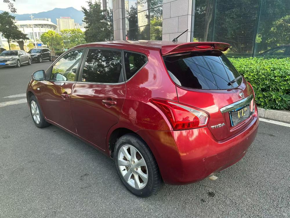 Nissan Tiida