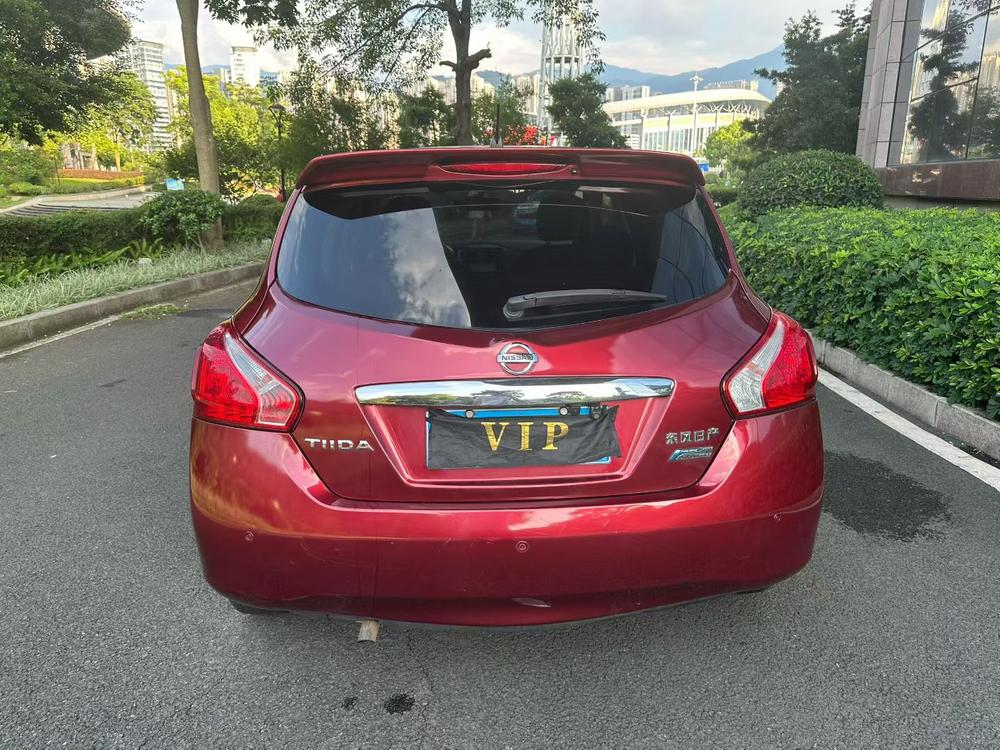 Nissan Tiida