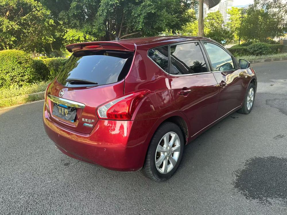 Nissan Tiida