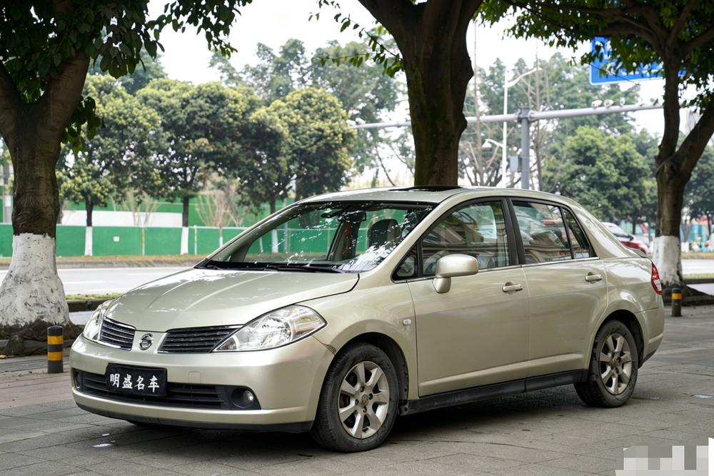 Nissan Tiida