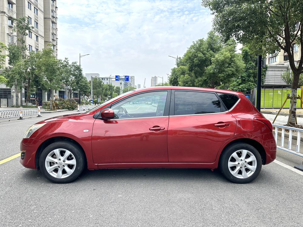 Nissan Tiida