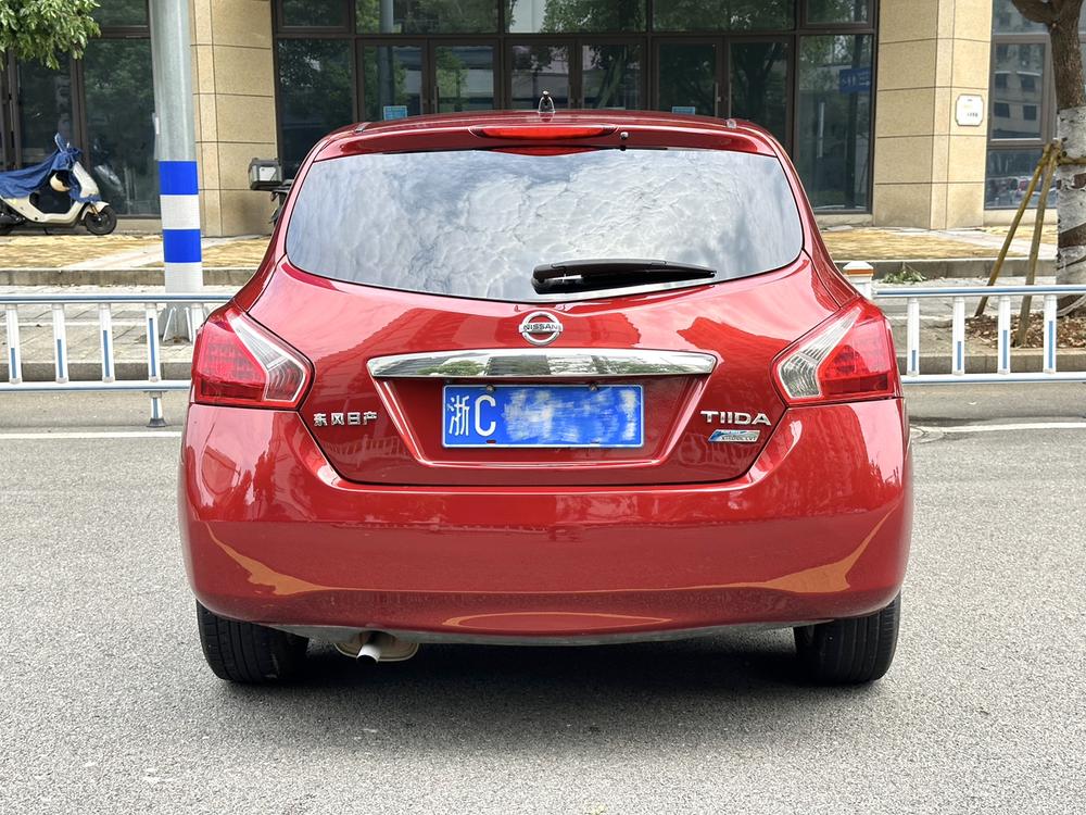 Nissan Tiida