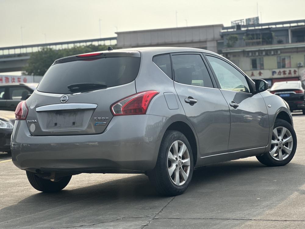 Nissan Tiida