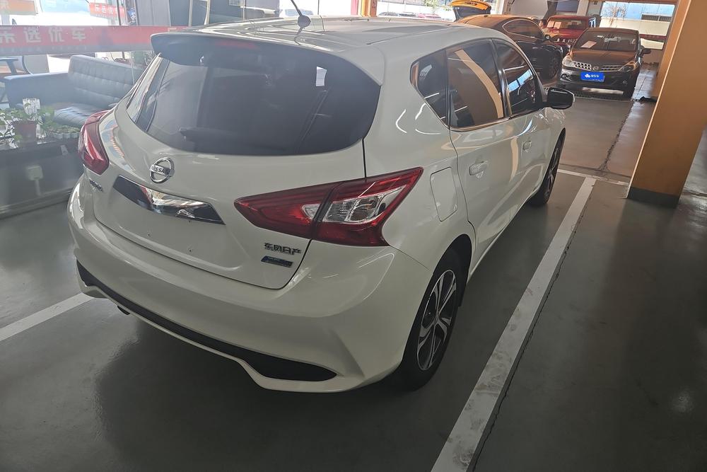 Nissan Tiida