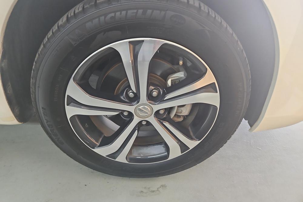 Nissan Tiida