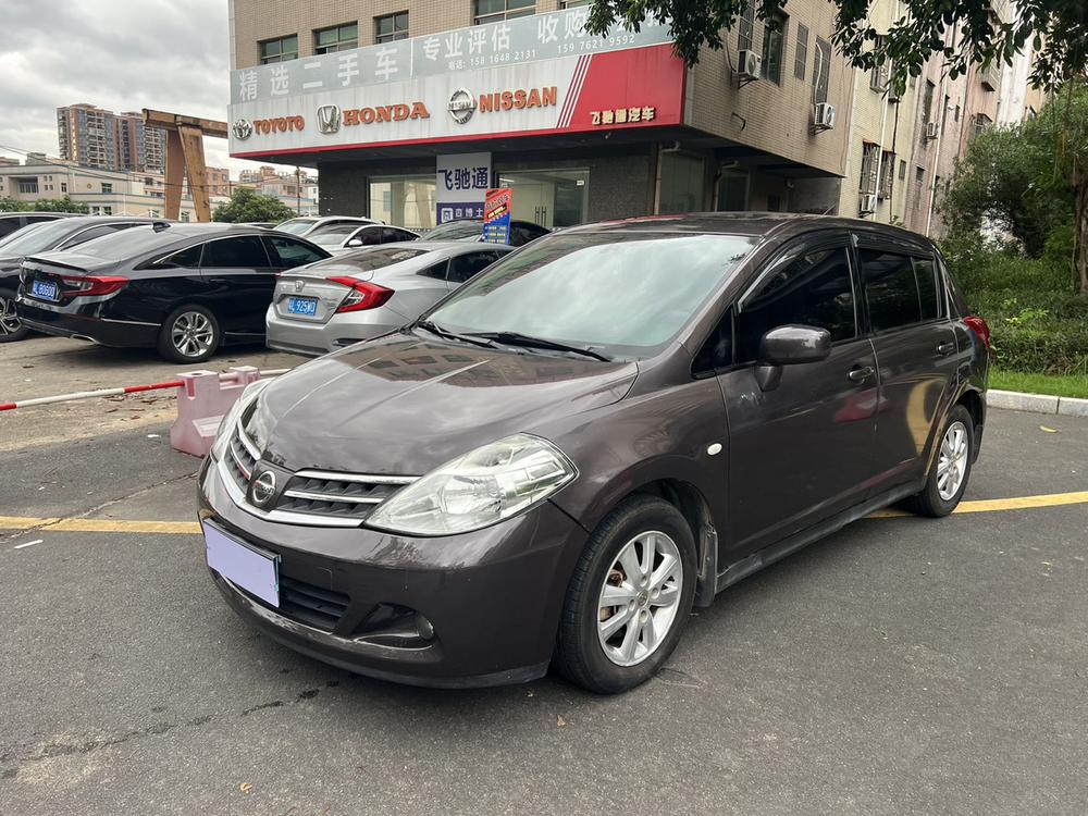 Nissan Tiida