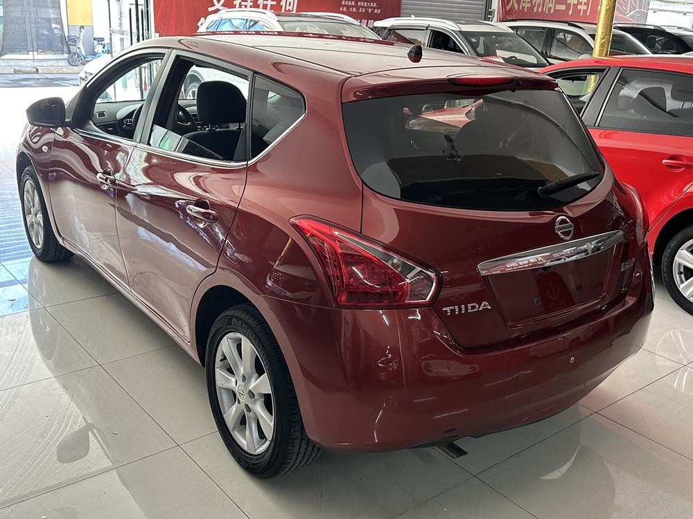 Nissan Tiida