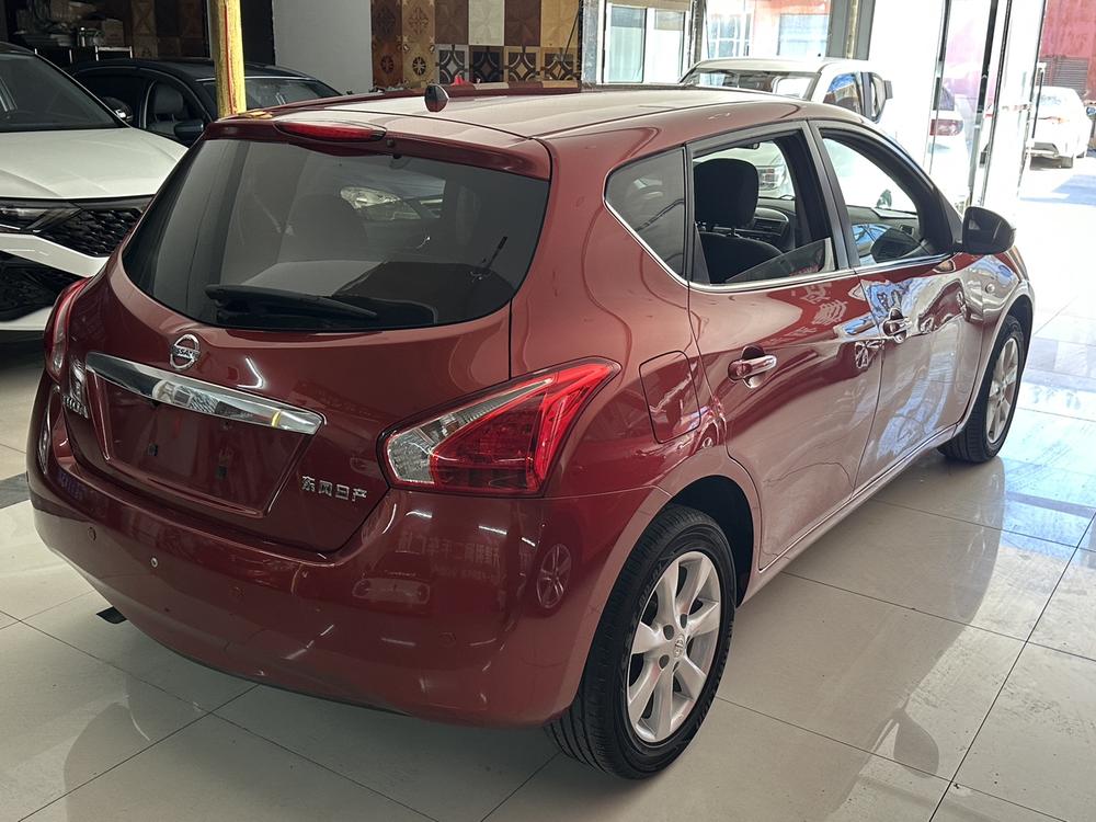 Nissan Tiida