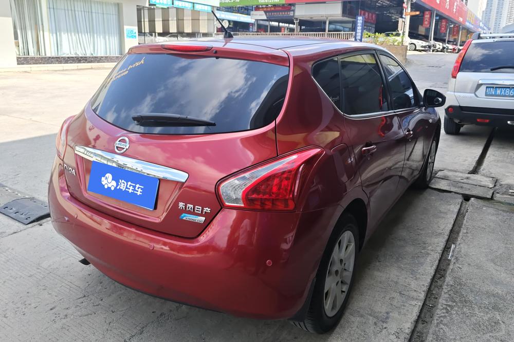 Nissan Tiida