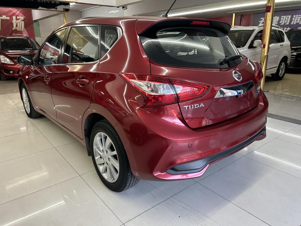 Nissan Tiida